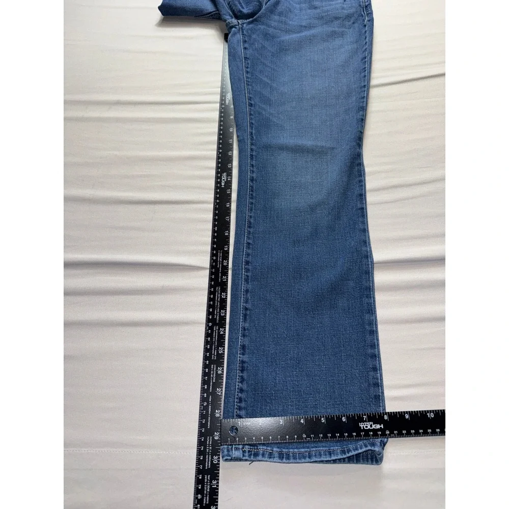 Levis 505 Straight Leg Jeans Womens 10M W30 L32‎ Medium Wash Blue Denim Stretch